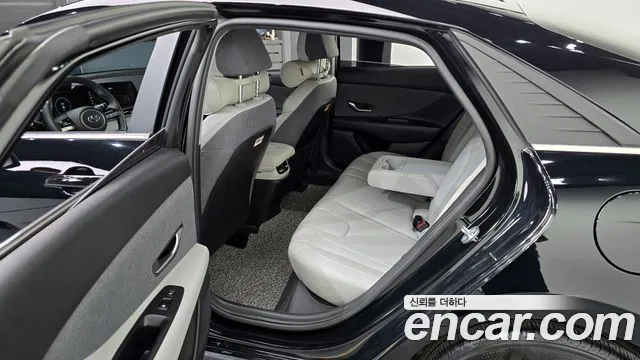 2022 Hyundai Avante (CN7) 1.6 Sold VIN KMHLR41EENU300709 – exterior detail
