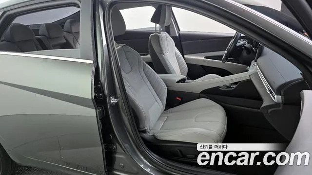 2023 Hyundai Avante (CN7) 1.6 Sold VIN KMHLR41EEPU390051 – dashboard
