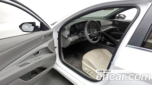 2024 Hyundai The New Avante (CN7) 1.6 Sold VIN KMHLR41EERU571017 – trunk area 2024 Hyundai The New Avante (CN7) 1.6 Sold VIN KMHLR41EERU571017 – trunk area