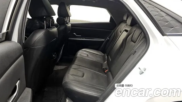 2024 Hyundai The New Avante (CN7) 1.6 Sold VIN KMHLR41EERU585200 – side profile