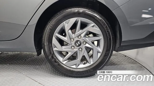 2024 Hyundai The New Avante (Cn7) 1.6 Sold VIN KMHLR41EERU692629 – front exterior
