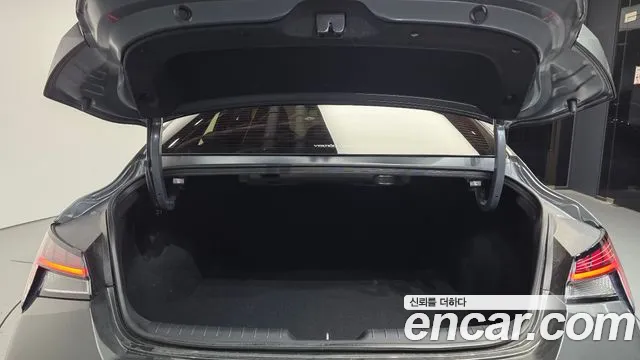 2024 Hyundai The New Avante (CN7) 1.6 Sold VIN KMHLR41EERU814652 – trunk area