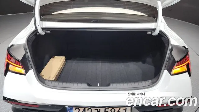 2025 Hyundai The New Avante (Cn7) 1.6 Sold VIN KMHLR41EESU991943 – front exterior