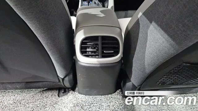 2021 Hyundai Avante Hybrid (CN7) Inspiration Sold VIN KMHLR41JGMU008528 – trunk area 2021 Hyundai Avante Hybrid (CN7) Inspiration Sold VIN KMHLR41JGMU008528 – trunk area