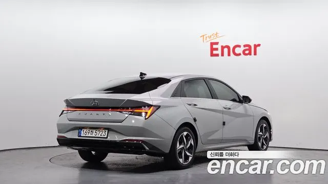 2022 Hyundai Avante Hybrid (CN7) Inspiration Sold VIN KMHLR41JGNU027111 – trunk area 2022 Hyundai Avante Hybrid (CN7) Inspiration Sold VIN KMHLR41JGNU027111 – trunk area