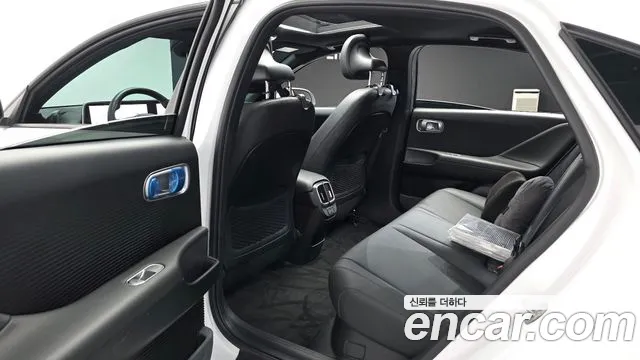 2025 Hyundai Ioniq 6 Long Range Sold VIN KMHM241AFSA085630 – photo 17