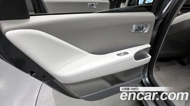 2023 Hyundai Ioniq 6 Long Range Sold VIN KMHM341AFPA012706 – exterior detail