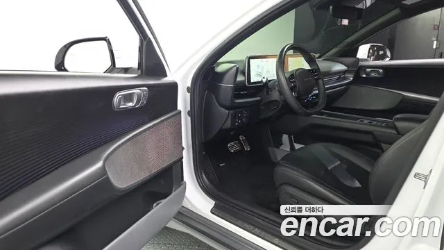 2023 Hyundai Ioniq 6 Long Range Sold VIN KMHM541AFPA025189 – front exterior 2023 Hyundai Ioniq 6 Long Range Sold VIN KMHM541AFPA025189 – front exterior