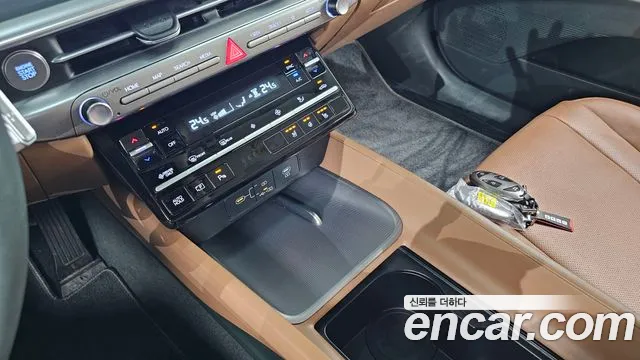 2023 Hyundai Grandeur Hybrid (GN7) Premium Sold VIN KMHN1411BPA011422 – trunk area