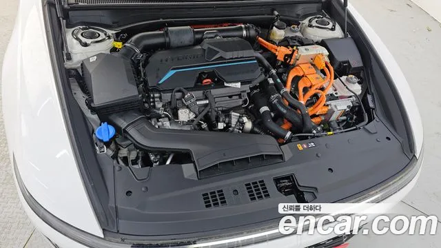 2023 Hyundai Grandeur Hybrid (GN7) Premium Sold VIN KMHN1411BPA020395 – interior seats