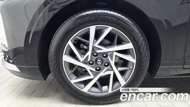 2024 Hyundai Grandeur Hybrid (GN7) Premium Sold VIN KMHN1411BRA071247 – interior seats