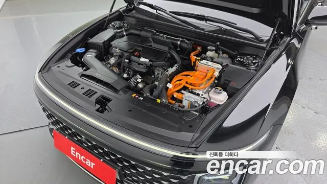 2025 Hyundai Grandeur Hybrid (Gn7) Premium Sold VIN KMHN1411BSA100216 – front exterior