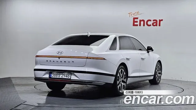 2023 Hyundai Grandeur (GN7) 3.5 Gasoline 2WD Sold VIN KMHN141EBPA011319 – exterior detail
