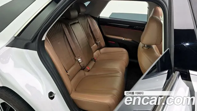 2023 Hyundai Grandeur (GN7) 3.5 LPG 2WD Sold VIN KMHN141FBPA014961 – trunk area 2023 Hyundai Grandeur (GN7) 3.5 LPG 2WD Sold VIN KMHN141FBPA014961 – trunk area