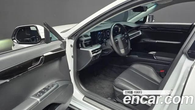 2024 Hyundai Grandeur (GN7) 3.5 LPG 2WD Sold VIN KMHN141FBRA069030 – interior seats 2024 Hyundai Grandeur (GN7) 3.5 LPG 2WD Sold VIN KMHN141FBRA069030 – interior seats