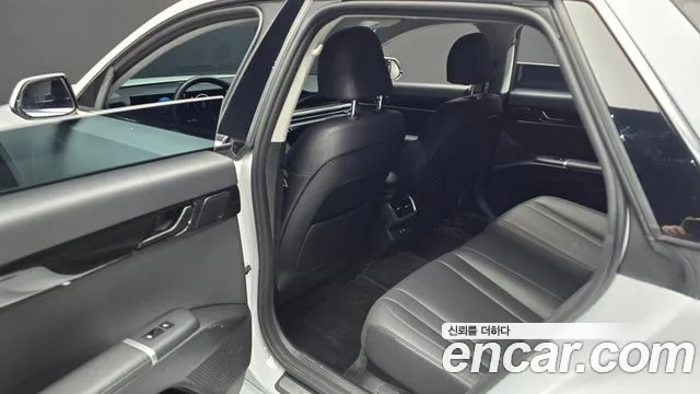 2024 Hyundai Grandeur (GN7) 3.5 LPG 2WD Sold VIN KMHN141FBRA069030 – trunk area 2024 Hyundai Grandeur (GN7) 3.5 LPG 2WD Sold VIN KMHN141FBRA069030 – trunk area