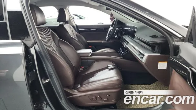 2023 Hyundai Grandeur Hybrid (GN7) Exclusive Sold VIN KMHN2411BPA004415 – interior seats