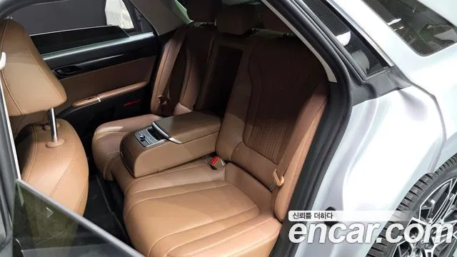 2023 Hyundai Grandeur Hybrid (GN7) Exclusive Sold VIN KMHN2411BPA011602 – interior seats