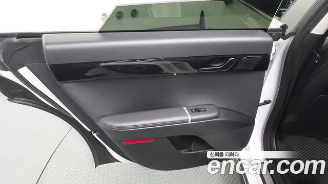 2023 Hyundai Grandeur Hybrid (GN7) Exclusive Sold VIN KMHN2411BPA033069 – rear exterior