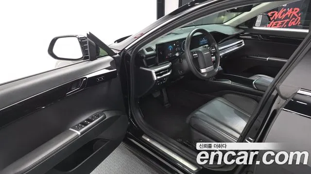 2023 Hyundai Grandeur Hybrid (GN7) Exclusive Sold VIN KMHN2411BPA043012 – dashboard