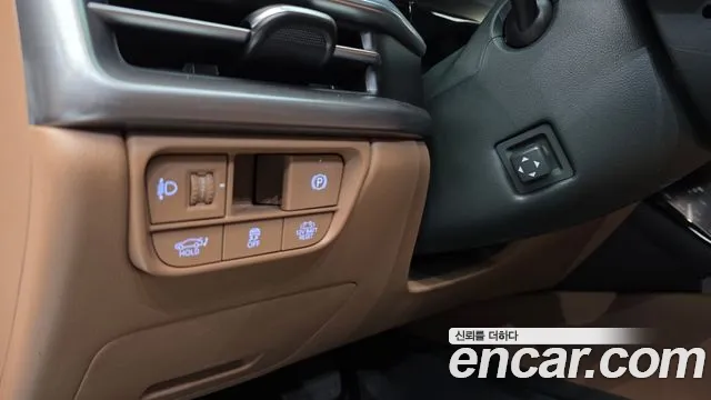 2024 Hyundai Grandeur Hybrid (GN7) Exclusive Sold VIN KMHN2411BRA066238 – interior seats