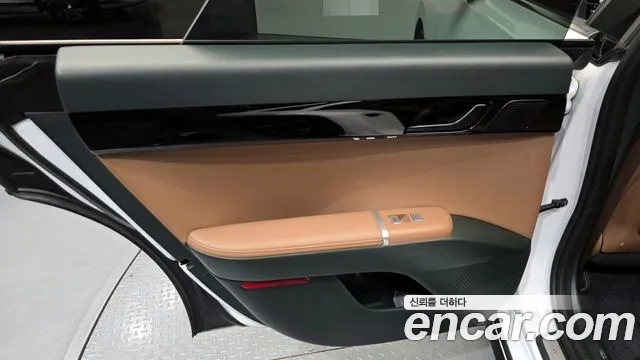2024 Hyundai Grandeur Hybrid (GN7) Exclusive Sold VIN KMHN2411BRA066238 – engine bay