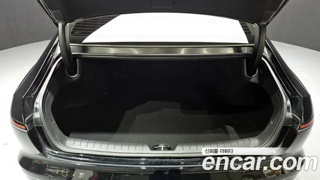 2023 Hyundai Grandeur (GN7) 3.5 Gasoline 2WD Sold VIN KMHN241EBPA012902 – interior seats