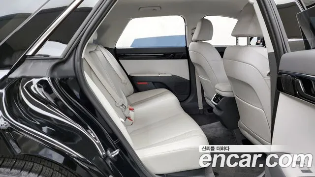 2023 Hyundai Grandeur (GN7) 3.5 Gasoline 2WD Sold VIN KMHN241EBPA017306 – undercarriage