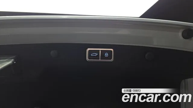 2024 Hyundai Grandeur (GN7) 3.5 LPG 2WD Sold VIN KMHN241FBRA079548 – dashboard