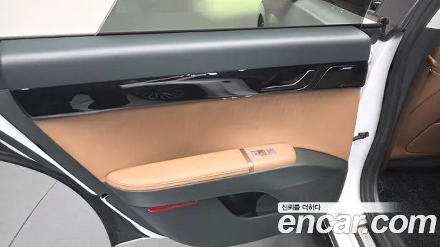 2023 Hyundai Grandeur Hybrid (GN7) Calligraphy Sold VIN KMHN3411BPA029500 – dashboard
