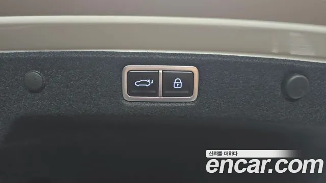 2023 Hyundai Grandeur Hybrid (GN7) Calligraphy Sold VIN KMHN3411BPA044772 – rear exterior