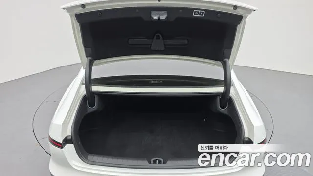 2023 Hyundai Grandeur Hybrid (GN7) Calligraphy Sold VIN KMHN3411BPA047475 – rear exterior