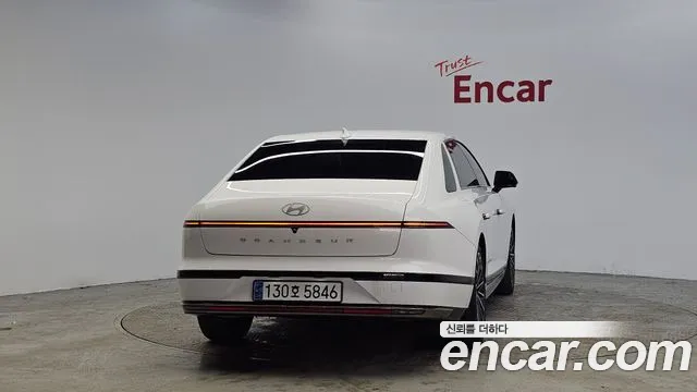 2023 Hyundai Grandeur Hybrid (GN7) Calligraphy Sold VIN KMHN3411BPA048791 – interior seats 2023 Hyundai Grandeur Hybrid (GN7) Calligraphy Sold VIN KMHN3411BPA048791 – interior seats