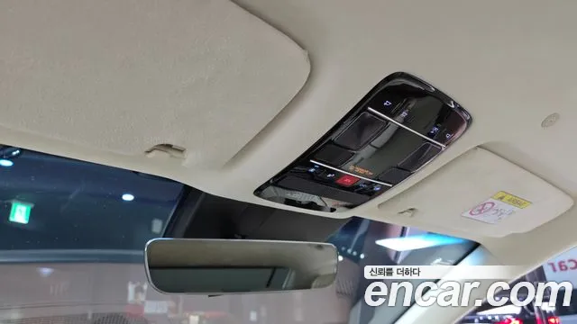 2023 Hyundai Grandeur Hybrid (GN7) Calligraphy Sold VIN KMHN3411BPA052915 – interior seats