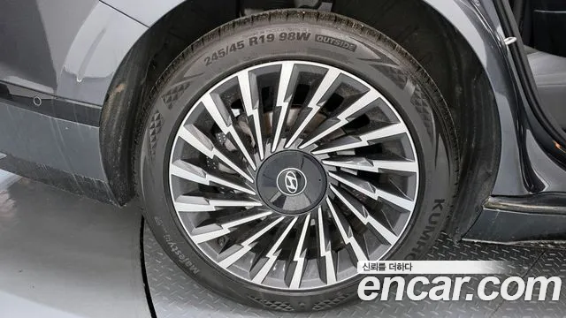 2024 Hyundai Grandeur Hybrid (GN7) Calligraphy Sold VIN KMHN3411BRA068868 – photo 13 2024 Hyundai Grandeur Hybrid (GN7) Calligraphy Sold VIN KMHN3411BRA068868 – photo 13