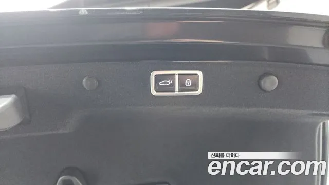 2024 Hyundai Grandeur Hybrid (GN7) Calligraphy Sold VIN KMHN3411BRA074381 – rear exterior 2024 Hyundai Grandeur Hybrid (GN7) Calligraphy Sold VIN KMHN3411BRA074381 – rear exterior