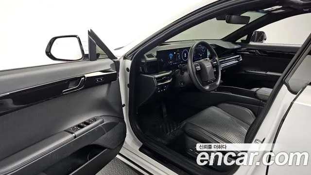 2024 Hyundai Grandeur Hybrid (Gn7) Calligraphy Sold VIN KMHN3411BRA074442 – front exterior