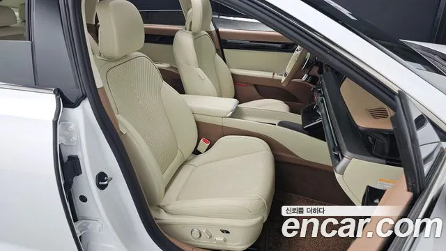 2024 Hyundai Grandeur Hybrid (GN7) Calligraphy Sold VIN KMHN3411BRA074601 – side profile