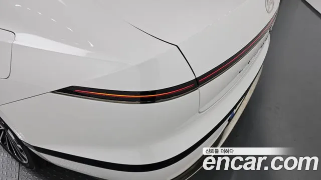 2024 Hyundai Grandeur Hybrid (Gn7) Calligraphy Sold VIN KMHN3411BRA075838 – front exterior