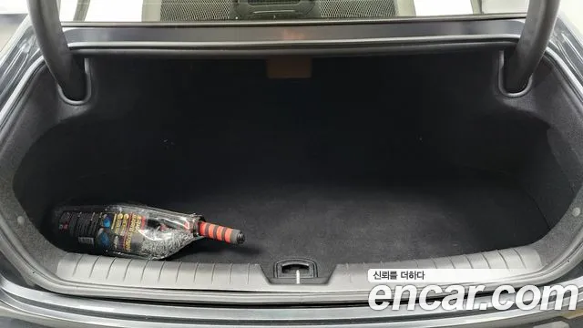 2024 Hyundai Grandeur Hybrid (GN7) Calligraphy Sold VIN KMHN3411BRA076031 – rear exterior