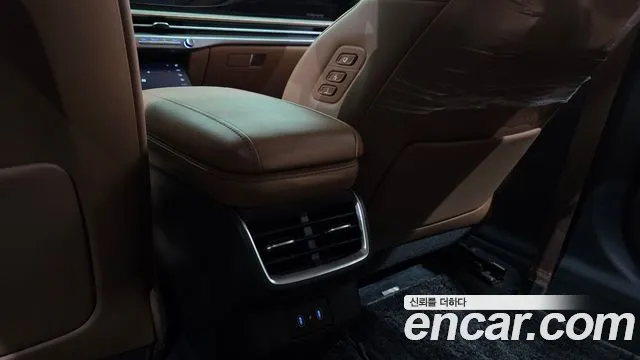 2024 Hyundai Grandeur Hybrid (GN7) Calligraphy Sold VIN KMHN3411BRA080405 – dashboard
