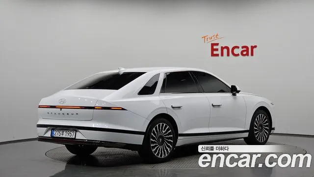 2025 Hyundai Grandeur Hybrid (GN7) Calligraphy Sold VIN KMHN3411BSA113630 – photo 18
