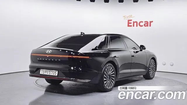 2025 Hyundai Grandeur Hybrid (GN7) Calligraphy Sold VIN KMHN3411BSA115479 – photo 16 2025 Hyundai Grandeur Hybrid (GN7) Calligraphy Sold VIN KMHN3411BSA115479 – photo 16