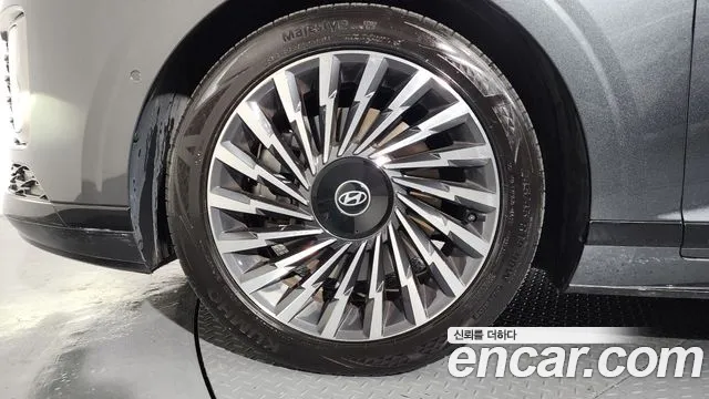 2023 Hyundai Grandeur (GN7) 3.5 Gasoline 2WD Sold VIN KMHN341EBPA012135 – exterior detail