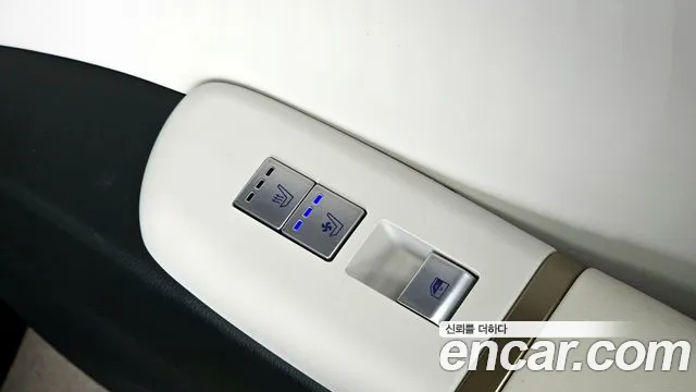 2024 Hyundai Grandeur (GN7) 3.5 Gasoline 2WD Sold VIN KMHN341EBRA070603 – dashboard