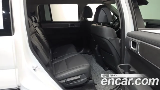 2025 Hyundai Santa Fe (MX5) Gasoline 2.5T 2WD Sold VIN KMHP281LGSU057842 – interior seats 2025 Hyundai Santa Fe (MX5) Gasoline 2.5T 2WD Sold VIN KMHP281LGSU057842 – interior seats