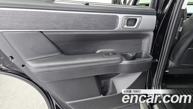 2024 Hyundai Santa Fe (MX5) Gasoline 2.5T 2WD Sold VIN KMHP381LGRU006784 – trunk area 2024 Hyundai Santa Fe (MX5) Gasoline 2.5T 2WD Sold VIN KMHP381LGRU006784 – trunk area