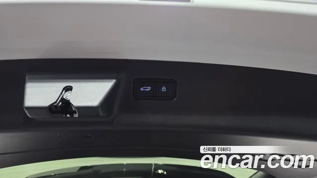 2024 Hyundai Santa Fe (MX5) Gasoline 2.5T 2WD Sold VIN KMHP381LGRU029121 – interior seats