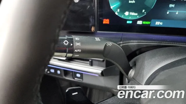 2024 Hyundai Santa Fe (MX5) HEV 1.6 2WD Sold VIN KMHP5811BRU033522 – dashboard