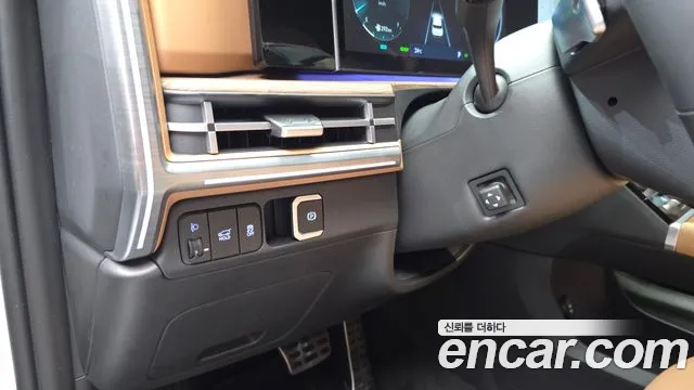 2024 Hyundai Santa Fe (MX5) HEV 1.6 2WD Sold VIN KMHP5811BRU058000 – interior seats